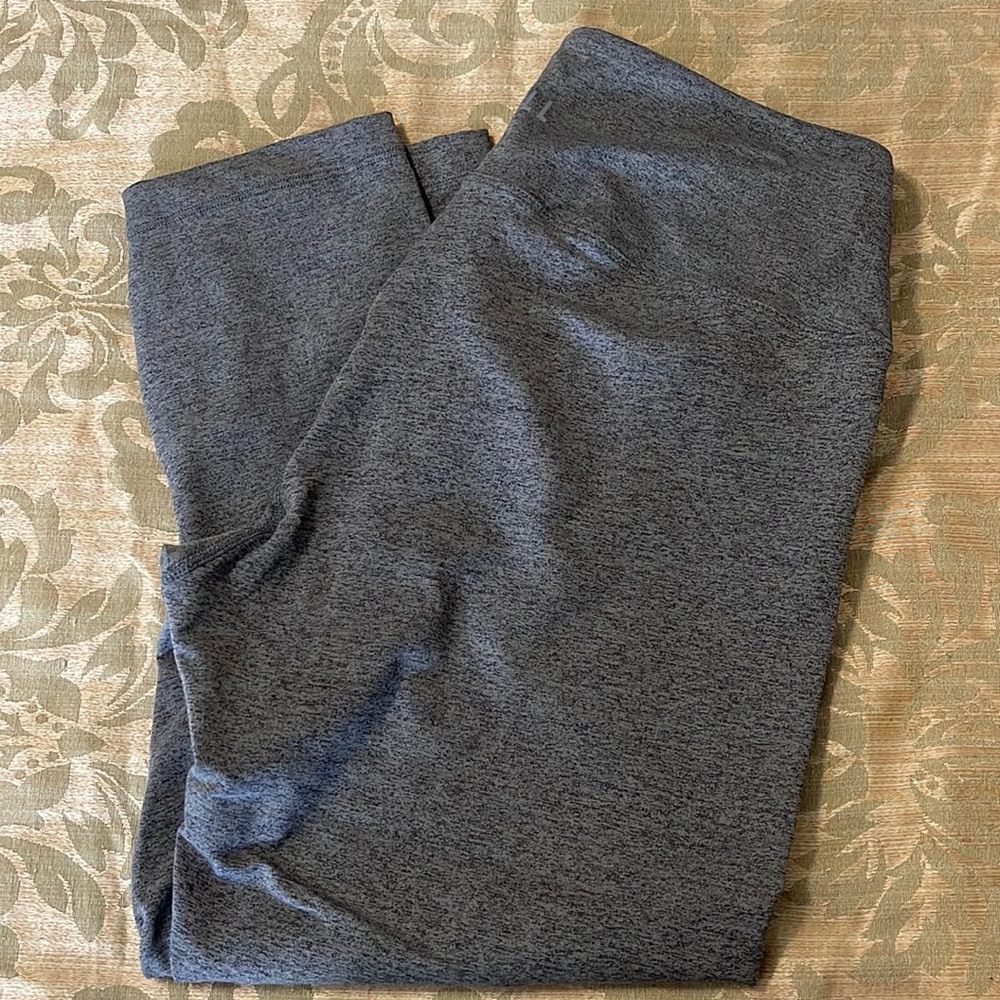 NOBULL Grey Heather plush leggings euc size M
